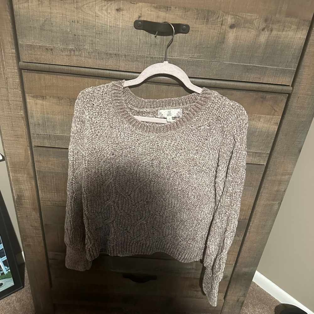 Womans large crop sweater